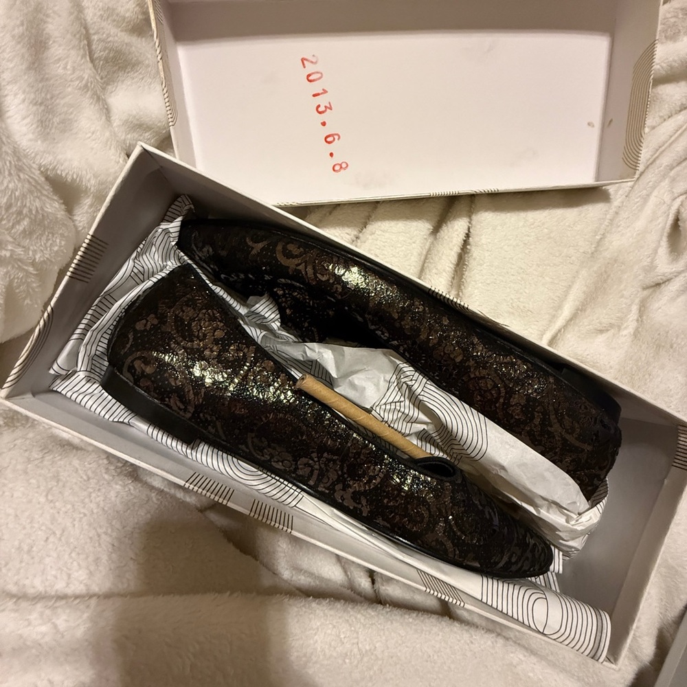 belle by sigerson Morrison Black metallic brocade size 7 Flats NWT - Picture 10 of 12